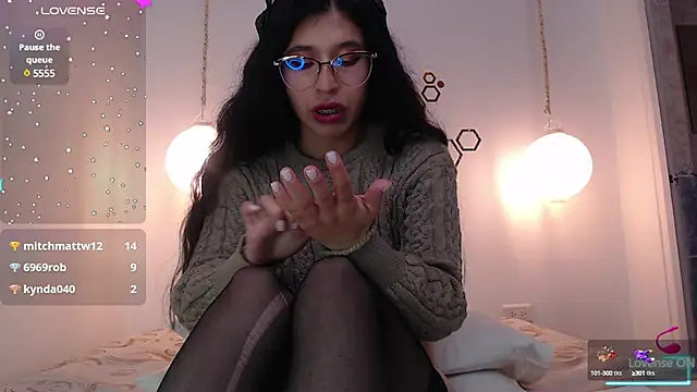 adriscute online show from January 29, 2025, 2:19 am