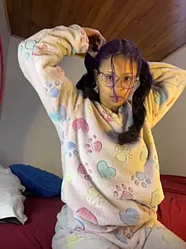 Snapshot of Hathorlove chatting on February 14, 2025, 12:09 am Hathorlove online show from February 14, 2025, 12:09 am