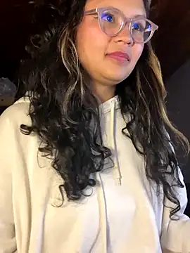 Snapshot of Hathorlove chatting on October 2, 2025, 6:31 am Hathorlove online show from October 2, 2025, 6:31 am