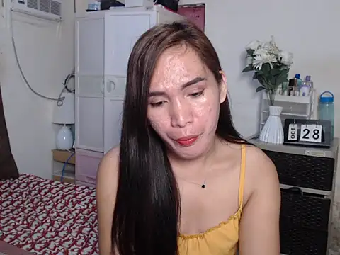 Msyensmith online show from October 28, 2025, 1:25 pm