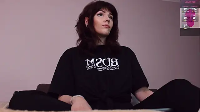 Luna Blake online show from October 11, 2025, 10:03 am