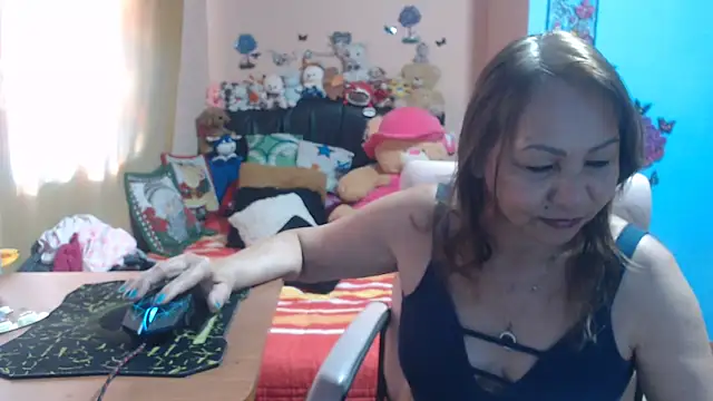 milfeddy  online show from November 3, 2025, 1:12 pm