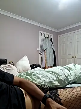 Snapshot of AmGuy23 chatting on December 15, 2024, 2:37 pm AmGuy23 online show from December 15, 2024, 2:37 pm