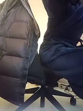 Snapshot of AmGuy23 chatting on December 19, 2024, 9:06 pm AmGuy23 online show from December 19, 2024, 9:06 pm