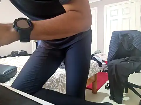 Snapshot of AmGuy23 chatting on February 12, 2025, 3:51 am AmGuy23 online show from February 12, 2025, 3:51 am