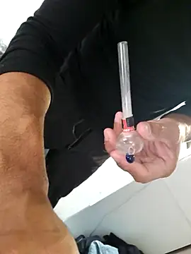 Snapshot of AmGuy23 chatting on March 7, 2025, 8:34 am AmGuy23 online show from March 7, 2025, 8:34 am