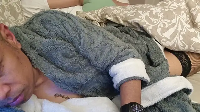 Snapshot of AmGuy23 chatting on October 25, 2025, 4:57 pm AmGuy23 online show from October 25, 2025, 4:57 pm