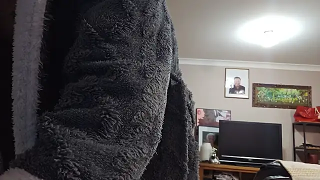 Snapshot of AmGuy23 chatting on October 26, 2025, 4:13 pm AmGuy23 online show from October 26, 2025, 4:13 pm