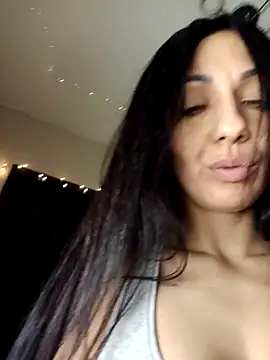 LeticiaWoods online show from December 6, 2024, 9:10 am