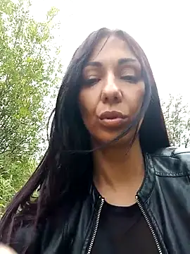 LeticiaWoods online show from September 14, 2025, 1:43 pm