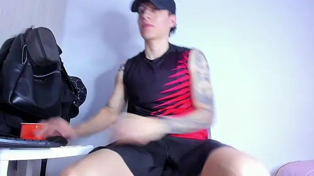 Snapshot of enzo_bvlgari chatting on February 28, 2026, 1:34 pm enzo bvlgari online show from February 28, 2026, 1:34 pm