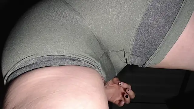 candylove05 online show from October 9, 2025, 2:42 am