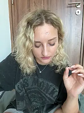 MileySummer online show from September 17, 2025, 8:05 am