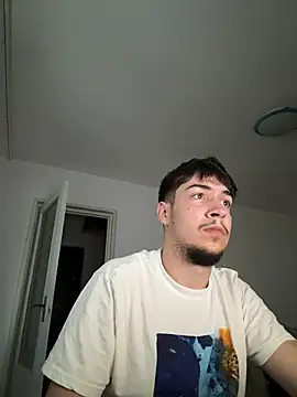 cristianr18 online show from July 14, 2026, 5:29 pm