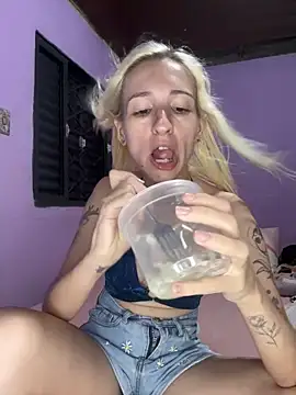 bunnydark00 online show from March 4, 2025, 4:06 am