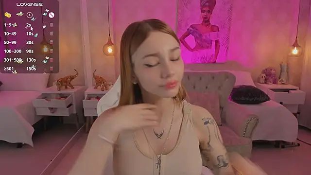 LITTLE-VIVI online show from March 3, 2025, 6:37 am