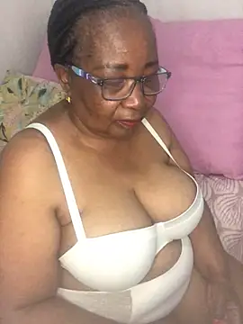 KinkyRicoSaisyours online show from December 18, 2025, 6:14 pm