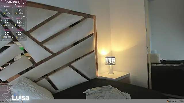 Naughty  Mom online show from December 18, 2024, 4:06 pm