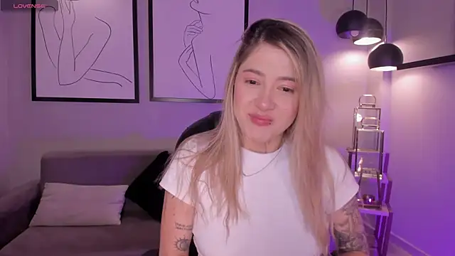 EveBensonX online show from January 13, 2026, 12:21 pm