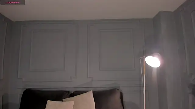 EveBensonX online show from March 31, 2026, 7:47 pm