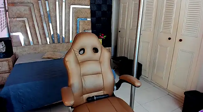 cute sassy online show from February 14, 2025, 9:32 pm