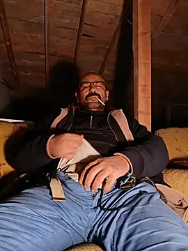 masculine bear daddy online show from December 21, 2025, 6:15 pm