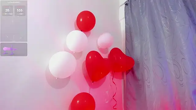 Snapshot of NanaRott chatting on February 16, 2025, 12:41 am NanaRott online show from February 16, 2025, 12:41 am