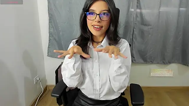 Snapshot of NanaRott chatting on March 3, 2025, 10:52 pm NanaRott online show from March 3, 2025, 10:52 pm