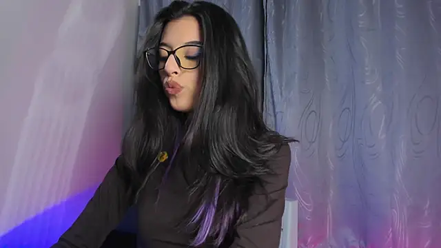 Snapshot of NanaRott chatting on October 3, 2025, 11:13 pm NanaRott online show from October 3, 2025, 11:13 pm