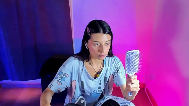 Snapshot of NanaRott chatting on November 22, 2025, 9:25 pm NanaRott online show from November 22, 2025, 9:25 pm