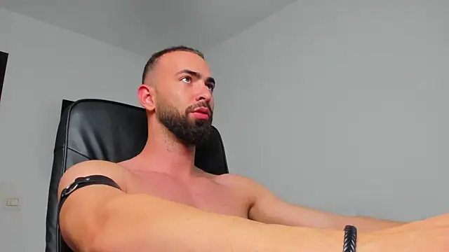 MichaelMasterss online show from December 13, 2024, 9:52 pm