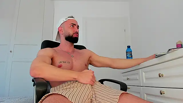 MichaelMasterss online show from March 9, 2026, 8:29 am