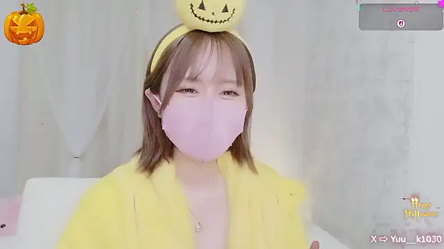 Snapshot of Yuu__k chatting on October 29, 2025, 3:03 pm Yuu k online show from October 29, 2025, 3:03 pm