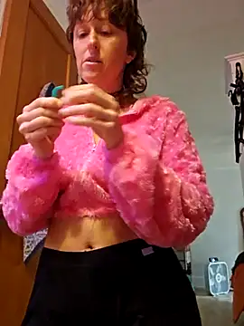 mossy kiss online show from February 15, 2025, 7:50 pm