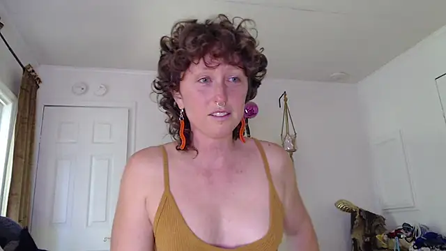 mossy kiss online show from September 11, 2025, 3:12 pm