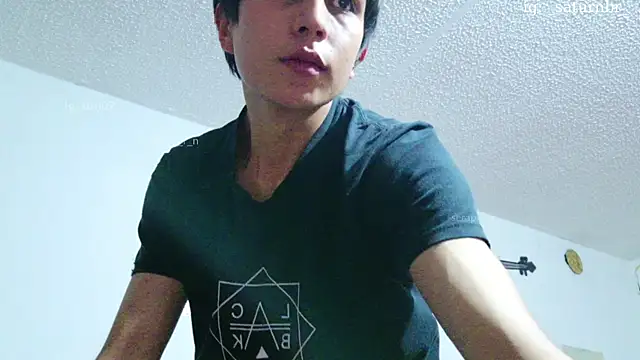 Snapshot of seraph1n chatting on November 8, 2025, 8:47 am seraph1n online show from November 8, 2025, 8:47 am