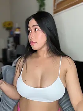 Snapshot of JazzieXo chatting on February 18, 2025, 8:47 pm JazzieXo online show from February 18, 2025, 8:47 pm