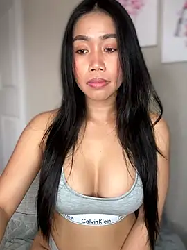 Snapshot of JazzieXo chatting on February 10, 2026, 8:13 pm JazzieXo online show from February 10, 2026, 8:13 pm