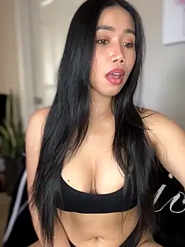 Snapshot of JazzieXo chatting on February 19, 2026, 8:49 pm JazzieXo online show from February 19, 2026, 8:49 pm