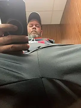 Cristian-Brayan online show from June 3, 2026, 6:13 pm
