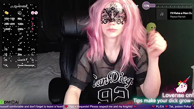 Snapshot of strawberry_muffin chatting on February 7, 2025, 8:53 pm strawberry muffin online show from February 7, 2025, 8:53 pm