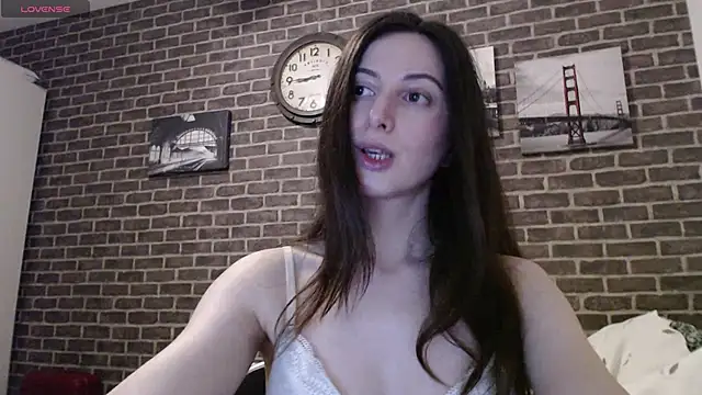  Hot Lady  online show from February 16, 2025, 10:43 pm