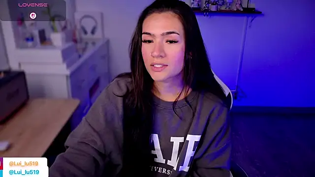 ImLui lu online show from October 19, 2025, 5:13 pm