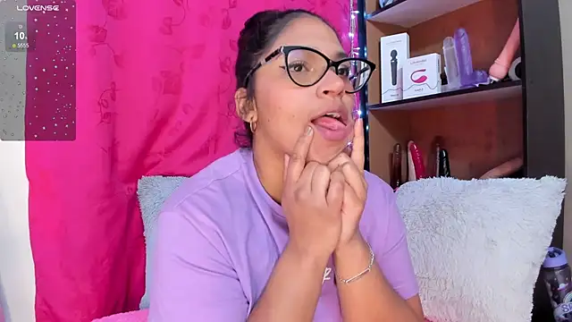 Snapshot of iriss_25 chatting on January 27, 2025, 2:35 pm iriss 25 online show from January 27, 2025, 2:35 pm