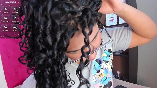 Snapshot of iriss_25 chatting on February 3, 2025, 6:07 pm iriss 25 online show from February 3, 2025, 6:07 pm