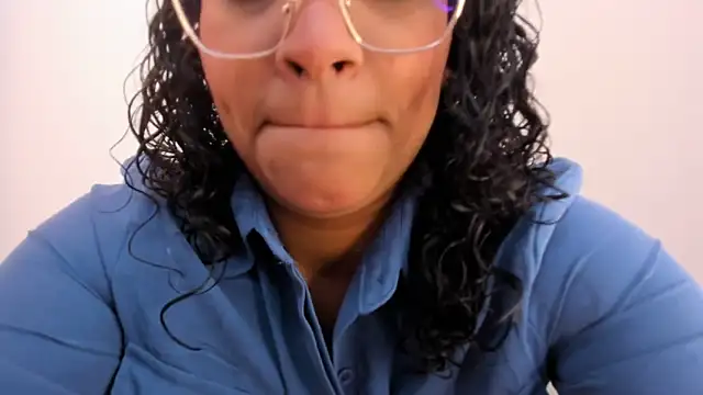 Snapshot of iriss_25 chatting on March 13, 2025, 1:07 pm iriss 25 online show from March 13, 2025, 1:07 pm