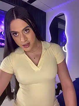 Naughtysofiaa online show from July 16, 2026, 12:38 am