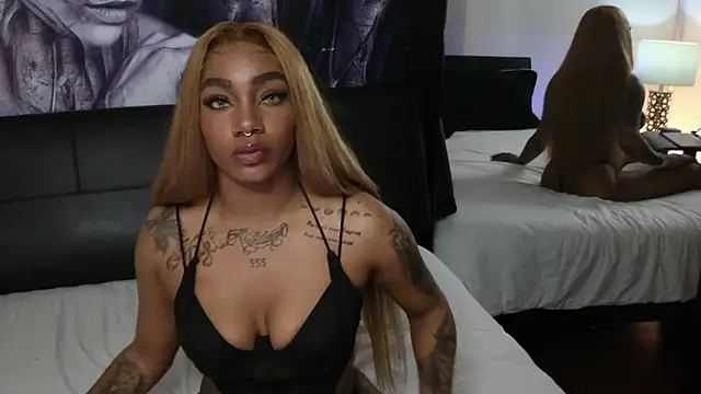 emely brandon online show from November 20, 2025, 4:45 am