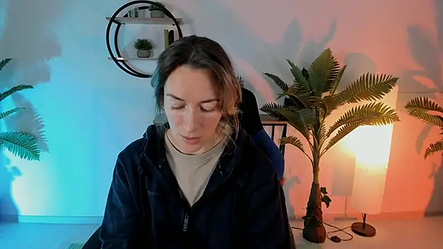 Snapshot of RebeccaMartinez chatting on December 21, 2024, 5:03 am RebeccaMartinez online show from December 21, 2024, 5:03 am