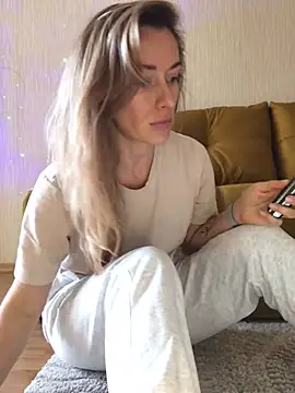 Snapshot of RebeccaMartinez chatting on March 1, 2025, 11:06 am RebeccaMartinez online show from March 1, 2025, 11:06 am